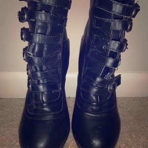 Heeled boots